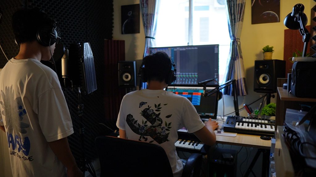 Khoá học mix nhạc chuyên nghiệp 25 phong thu am mini tai nha